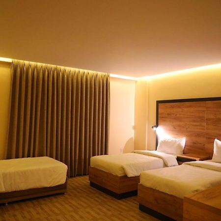 The Palm Hotel Aqaba Exterior photo