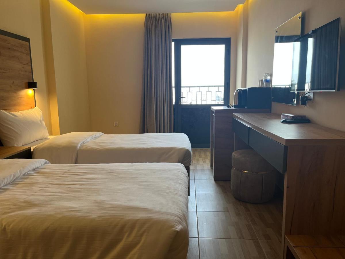 The Palm Hotel Aqaba Exterior photo